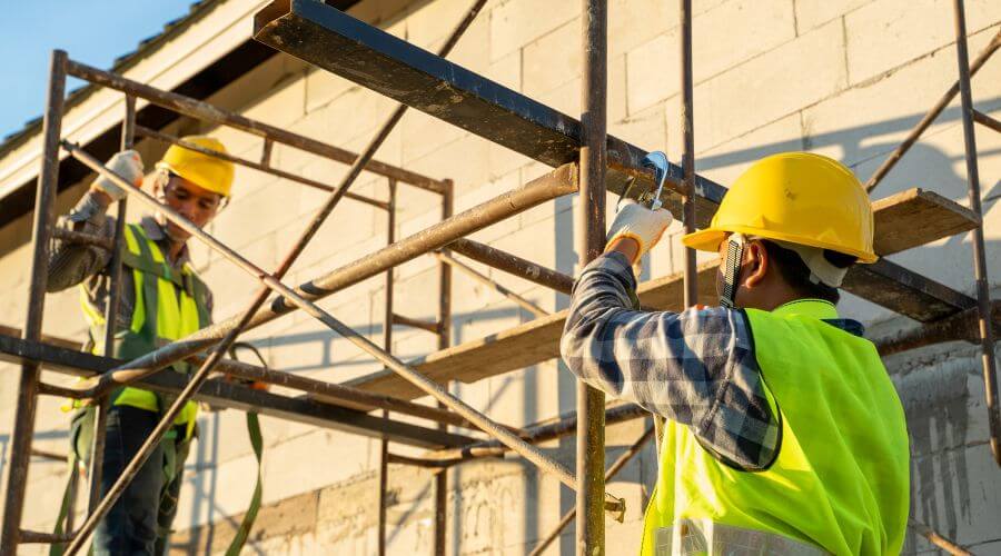 Professional gutter cleaning in Kirby, WY